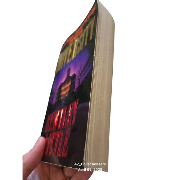 University by Bentley Little - signet books - isbn 0451183908 - Picture 3 of 5